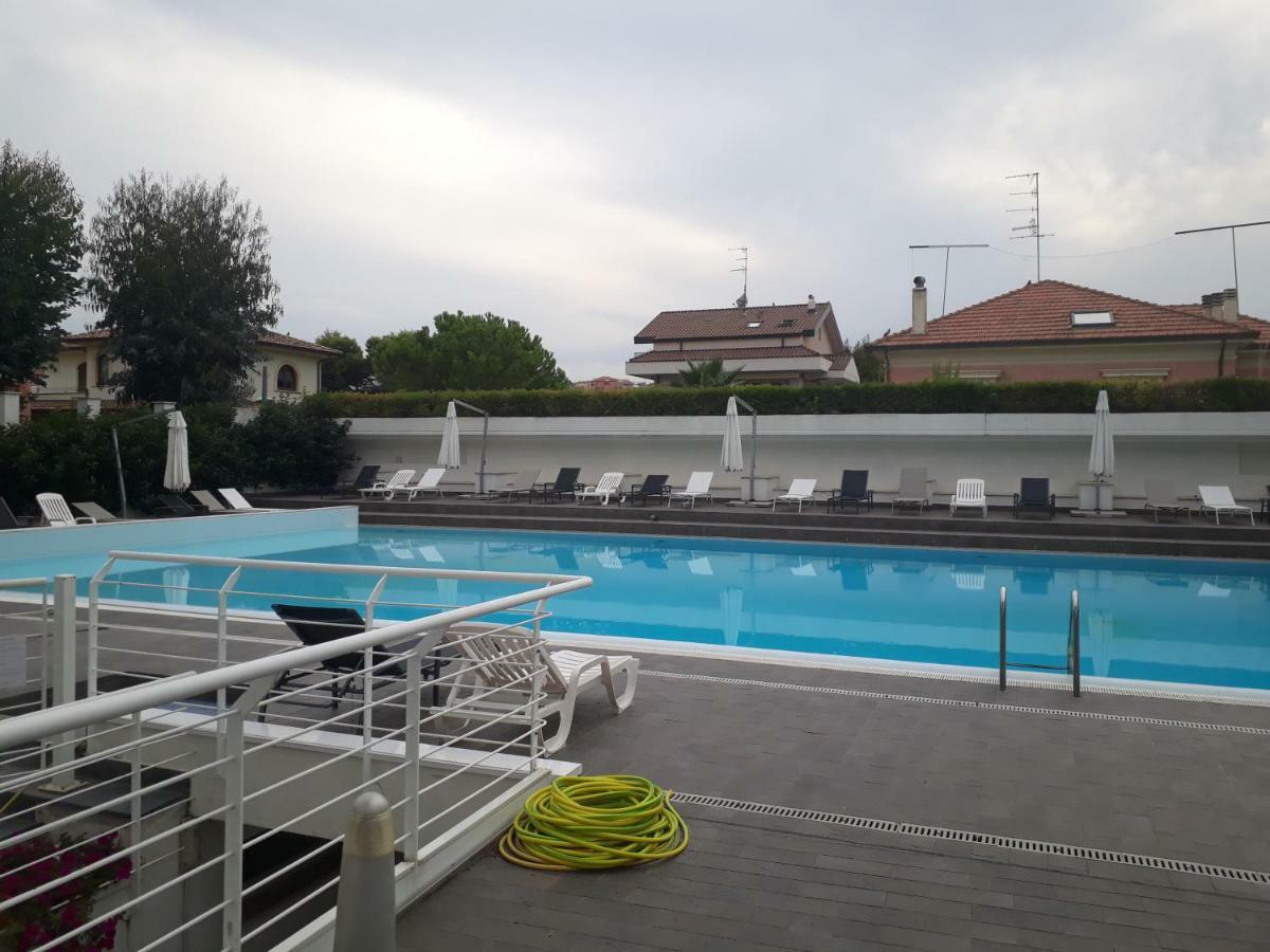 Fronte Mare-Centrale-Riviera Palace-Giulianova-Apartment-Affitti Solo Da Sabato A Sabato Exterior foto
